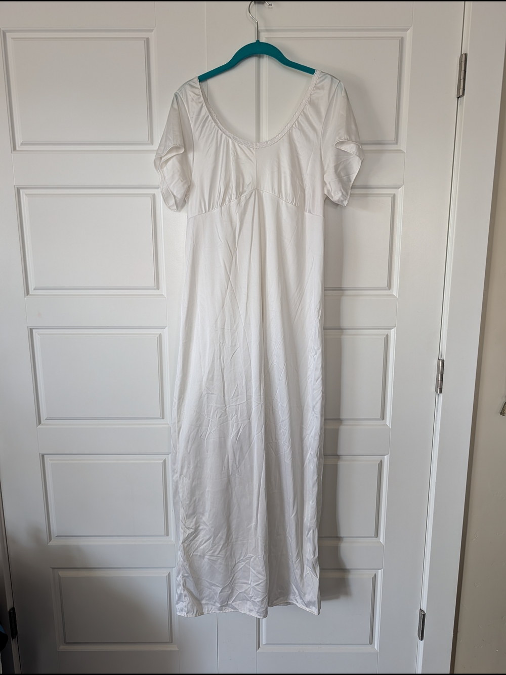 VTG Beehive Clothing Mills White Nylon Regency Chemise Maxi Nightgown Slip S